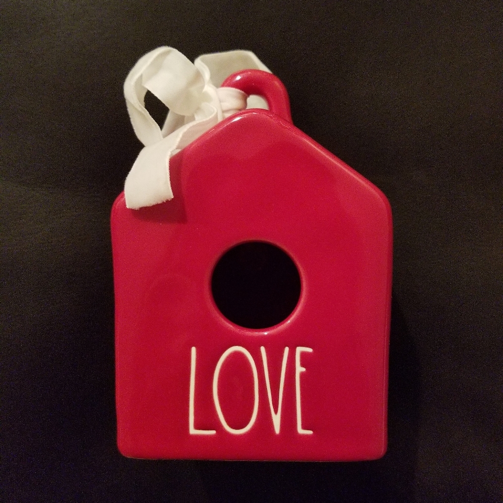 Love Birdhouse